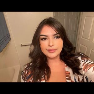 Meet your Posher, Ari